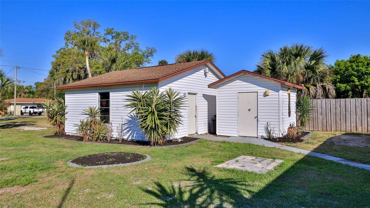 11 Swan Avenue, New Smyrna Beach, FL 32168 Photo