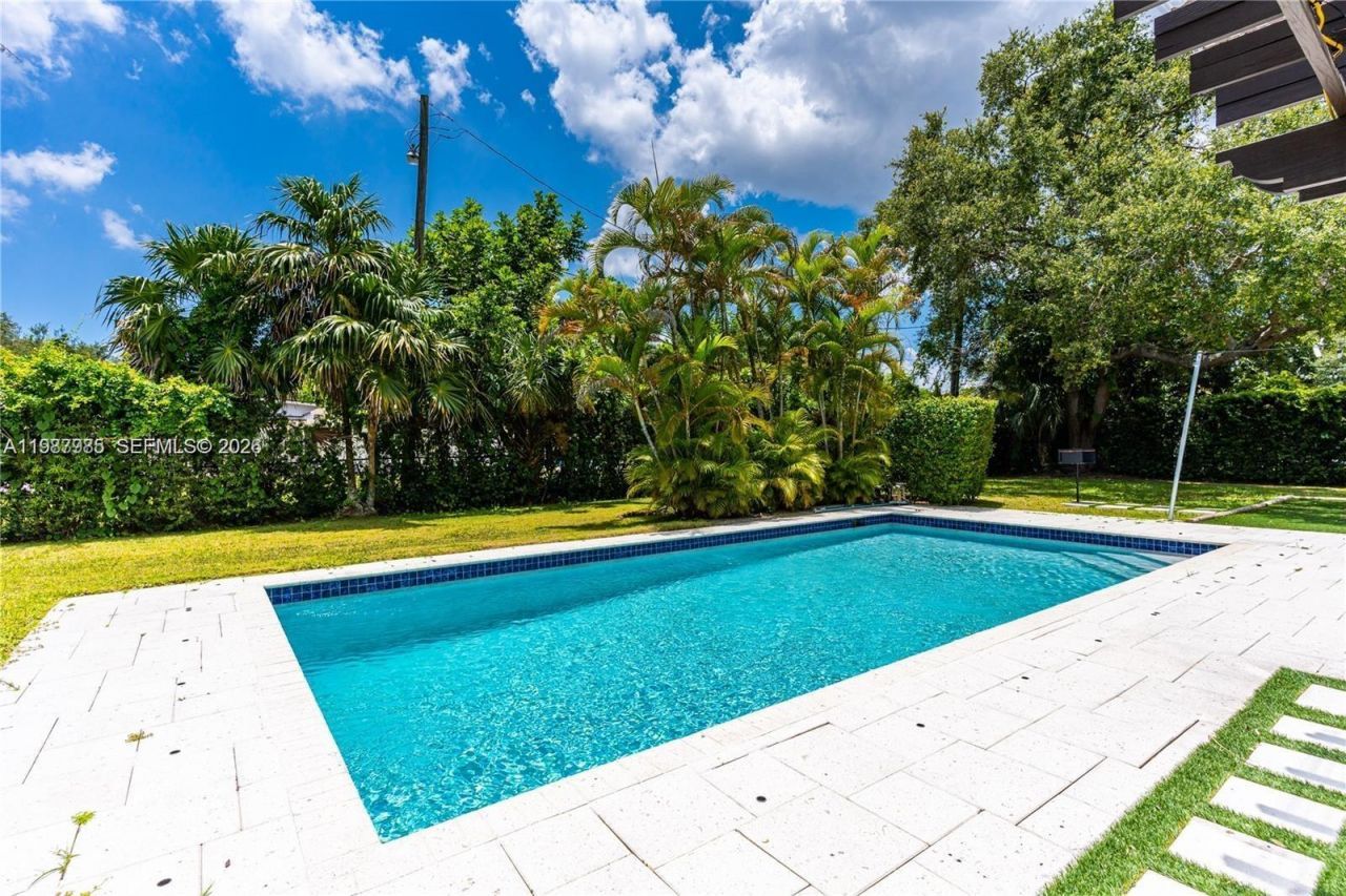 7800 SW 96th St , Miami, FL 33156 Photo