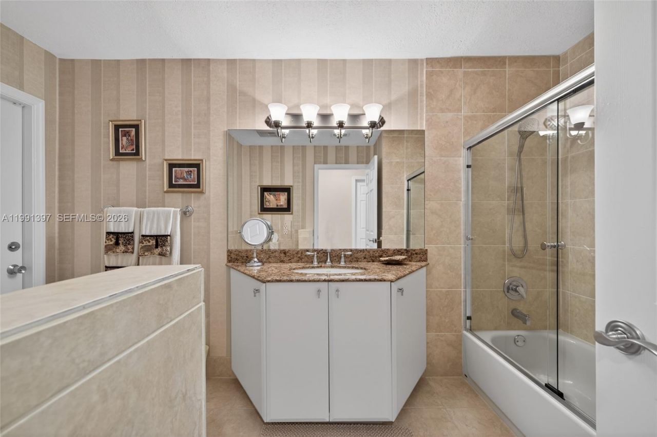 11735 Greenbrier Ln, Coral Springs, FL 33071 Photo