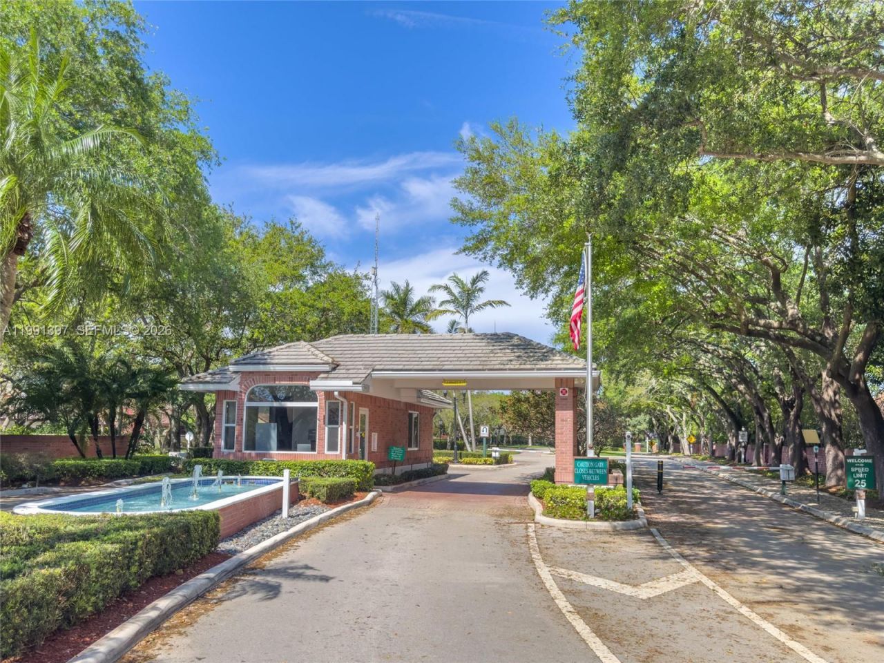 11735 Greenbrier Ln, Coral Springs, FL 33071 Photo