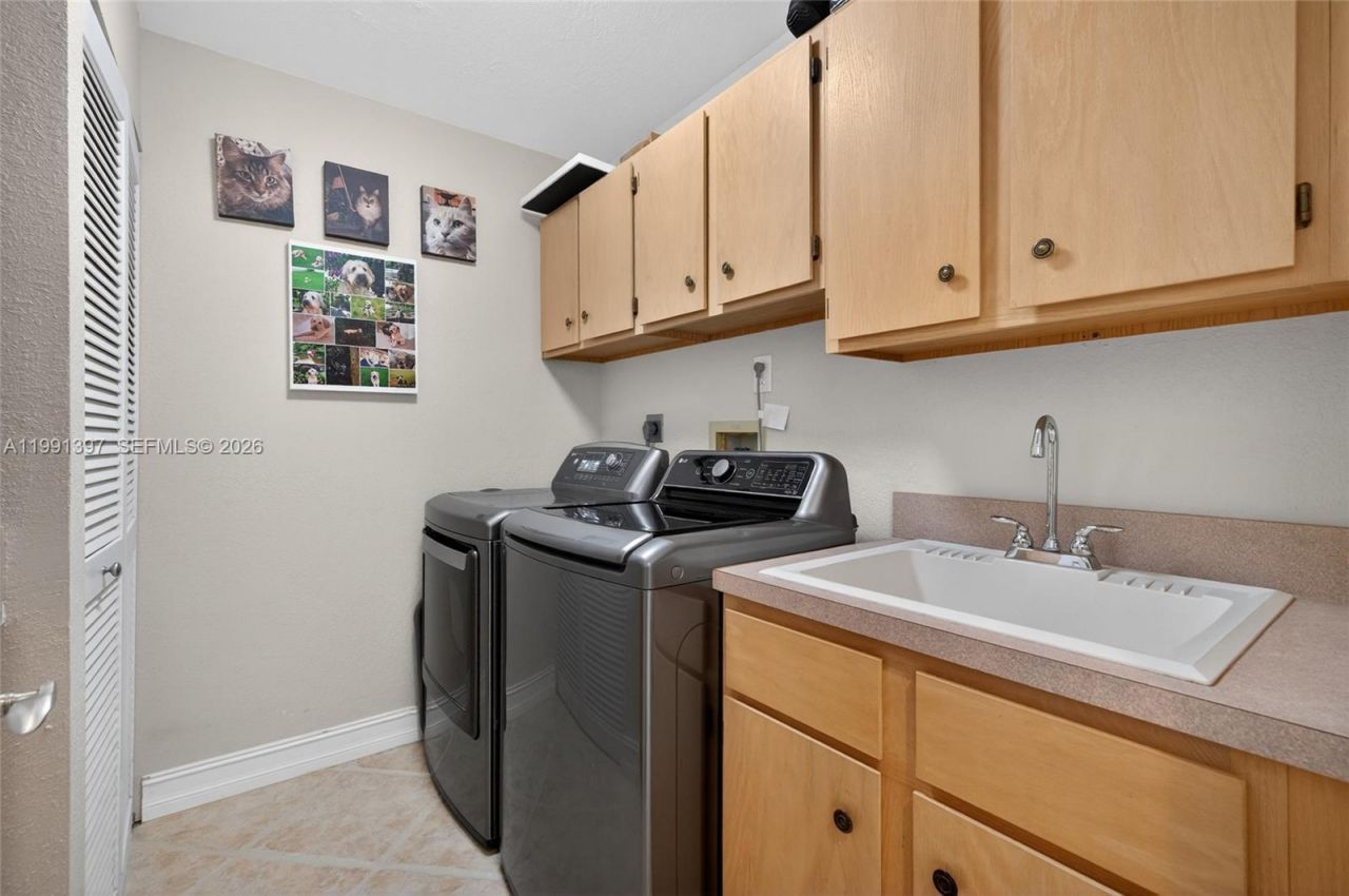 11735 Greenbrier Ln, Coral Springs, FL 33071 Photo