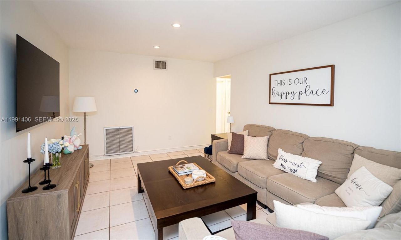 13560 SW 108th St Cir N , Miami, FL 33186 Photo