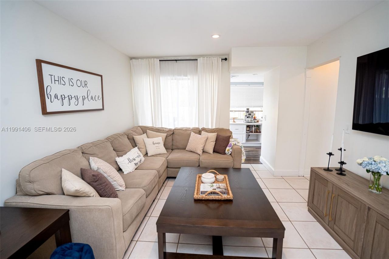 13560 SW 108th St Cir N , Miami, FL 33186 Photo