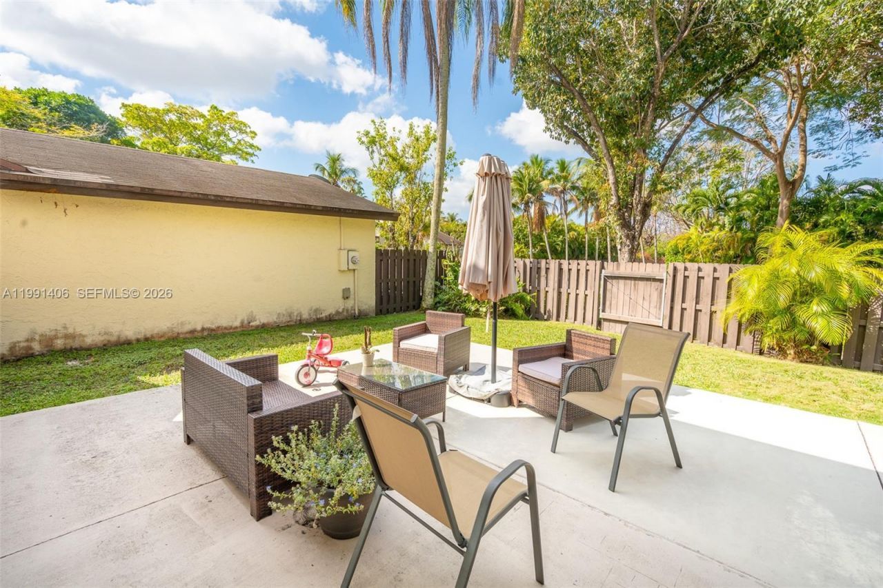 13560 SW 108th St Cir N , Miami, FL 33186 Photo