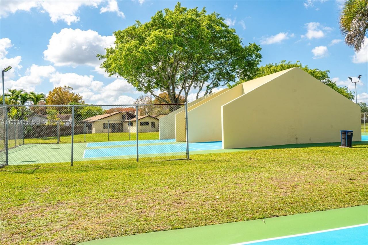 13560 SW 108th St Cir N , Miami, FL 33186 Photo