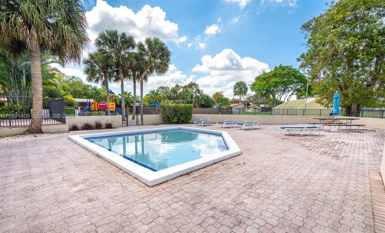 13560 SW 108th St Cir N , Miami, FL 33186 Photo