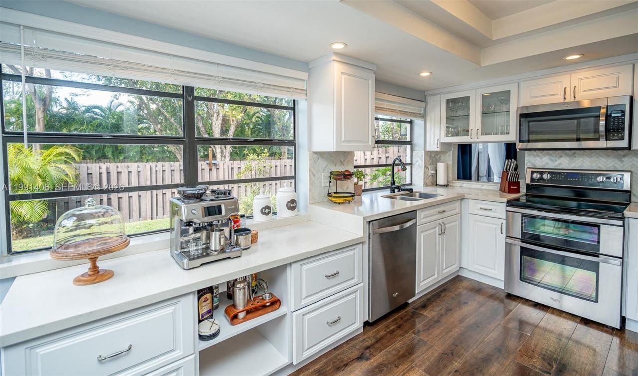 13560 SW 108th St Cir N , Miami, FL 33186 Photo