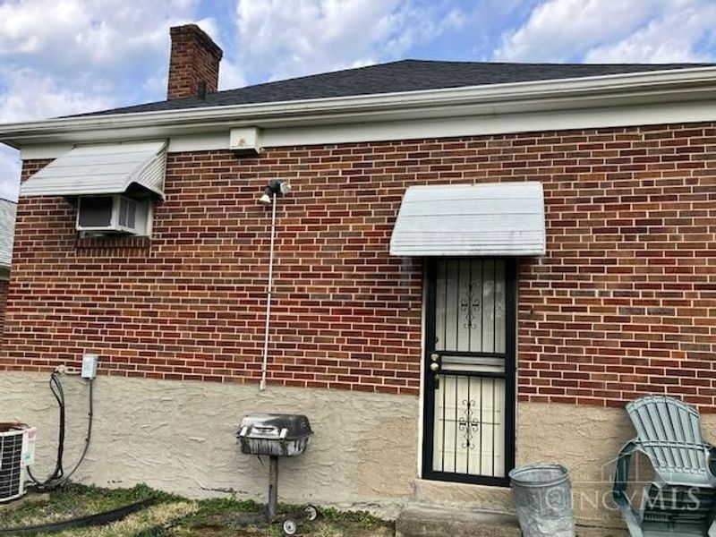 6419 Stover Avenue, Golf Manor, OH 45237 Photo 2