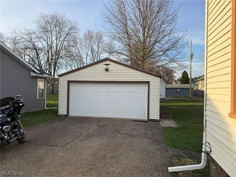 404 3rd Street NW, New Philadelphia, OH 44663 Photo 2