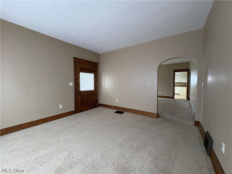 404 3rd Street NW, New Philadelphia, OH 44663 Photo 3