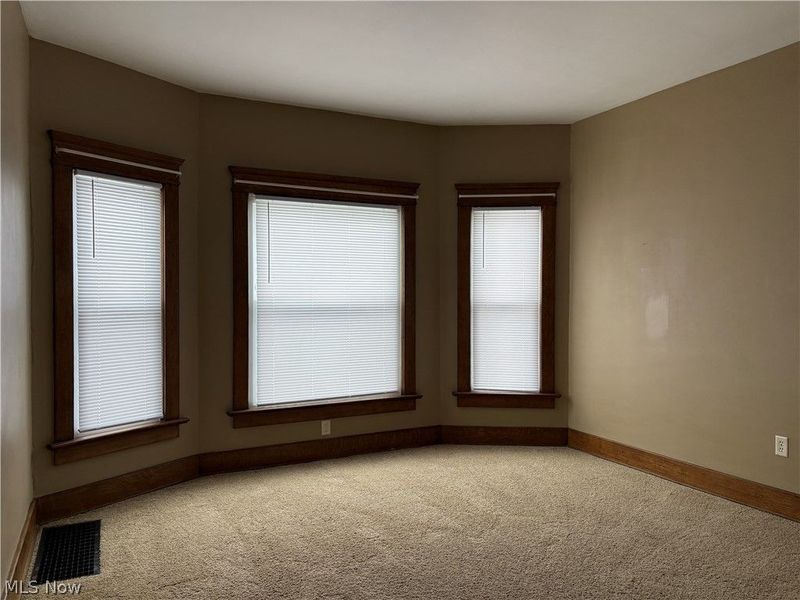 404 3rd Street NW, New Philadelphia, OH 44663 Photo 4