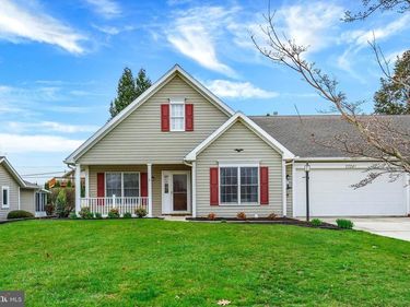 2324 D ARONIMINK CIRCLE , FAYETTEVILLE, PA 17222