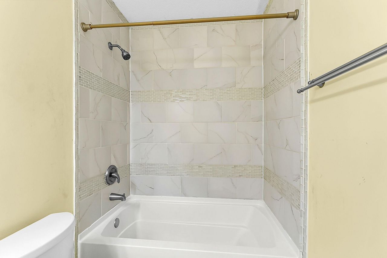 206 Aztec Court Photo 34