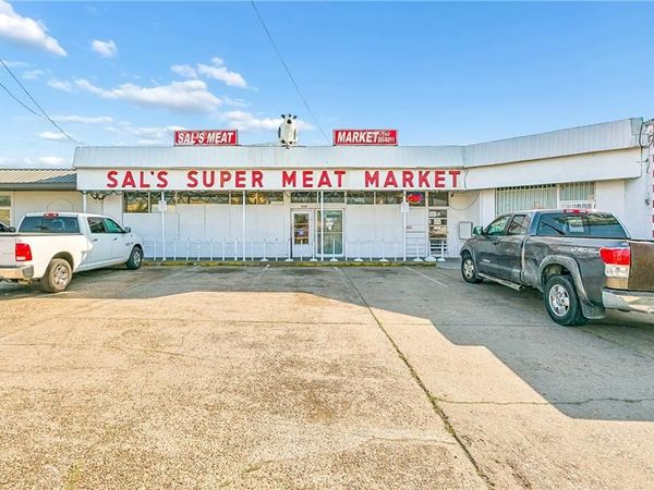 1112 STUMPF Boulevard, Gretna, LA 70053