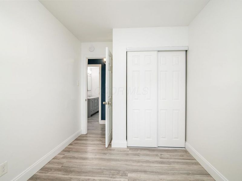 464 Yarmouth Lane, Columbus, OH 43228 Photo 12