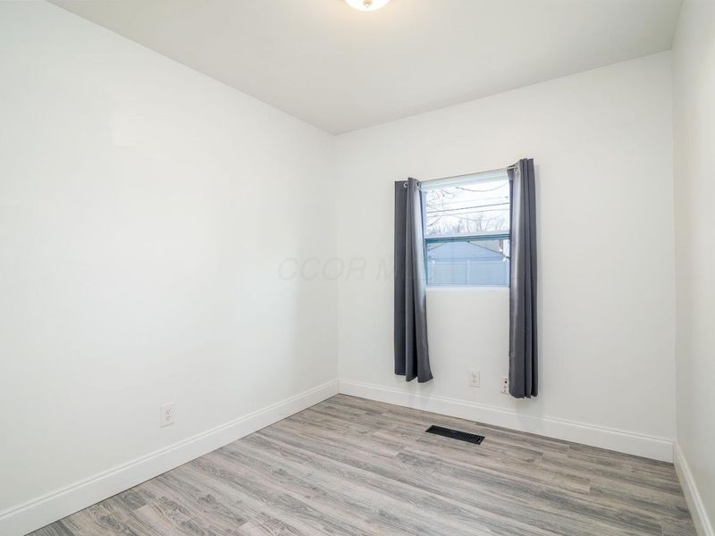 464 Yarmouth Lane, Columbus, OH 43228 Photo 13