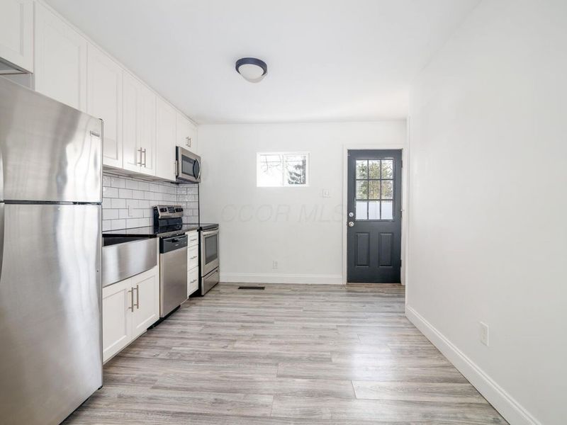 464 Yarmouth Lane, Columbus, OH 43228 Photo 15