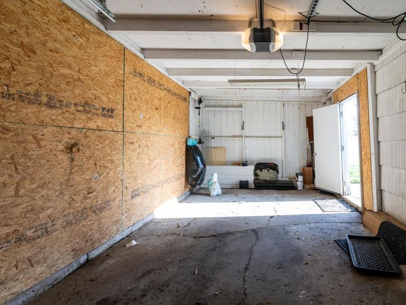 464 Yarmouth Lane, Columbus, OH 43228 Photo 28