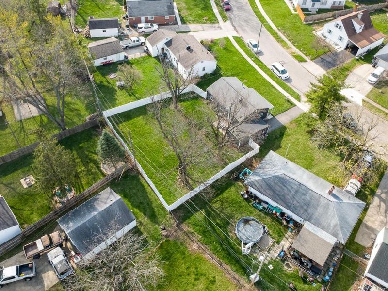 464 Yarmouth Lane, Columbus, OH 43228 Photo 33