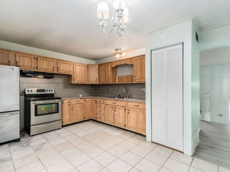 5185 Rutledge Drive S, Columbus, OH 43232 Photo 11