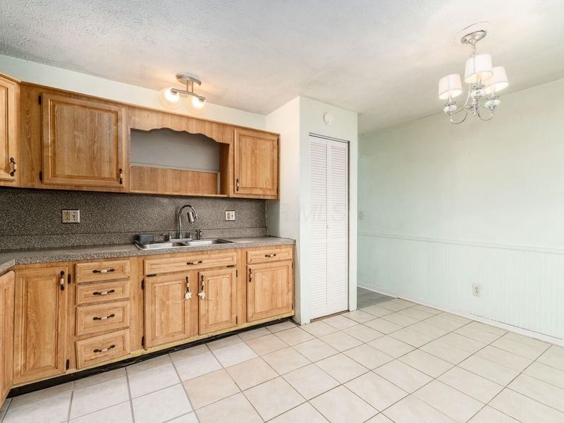 5185 Rutledge Drive S, Columbus, OH 43232 Photo 13