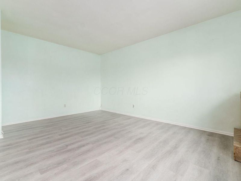 5185 Rutledge Drive S, Columbus, OH 43232 Photo 9