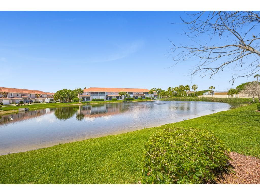 300 Grand Royale, #102 Circle, Unit 102, Vero Beach, FL 32962 Photo
