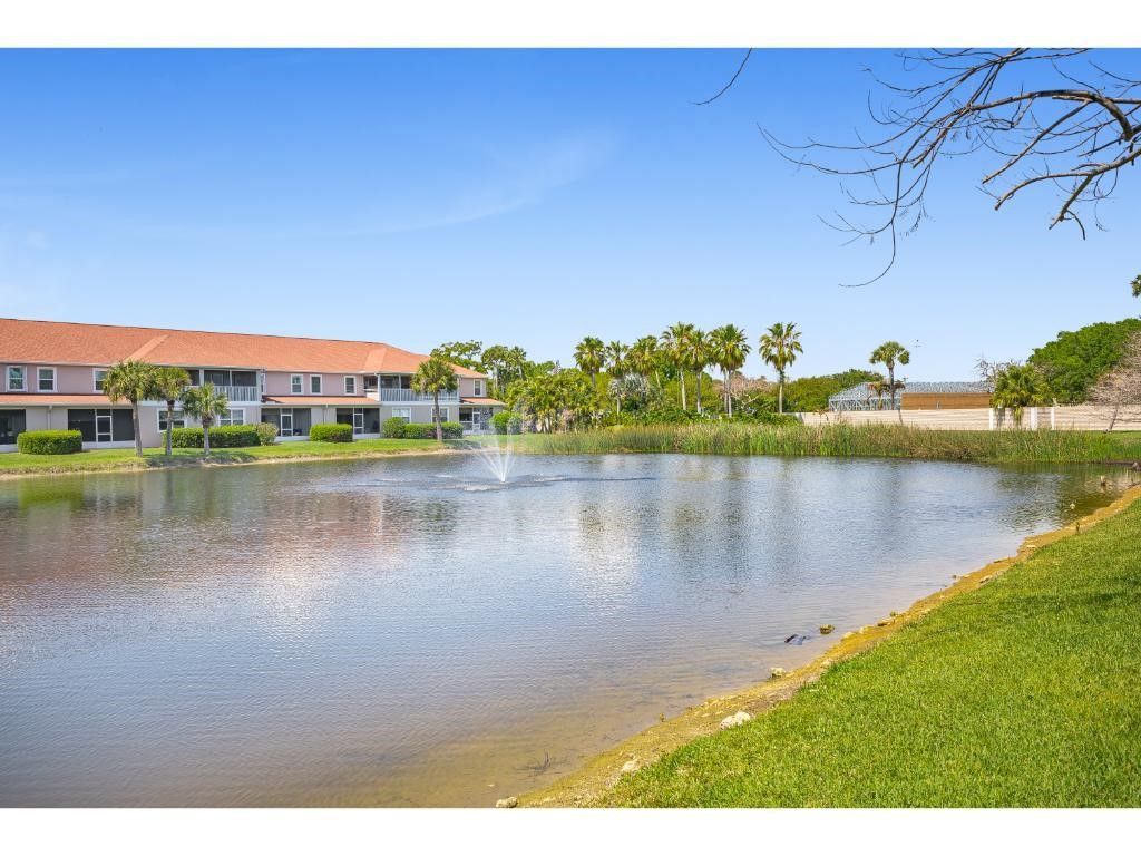 300 Grand Royale, #102 Circle, Unit 102, Vero Beach, FL 32962 Photo