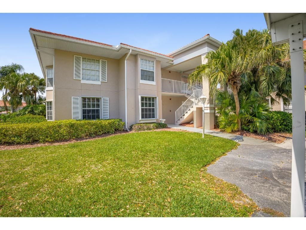 300 Grand Royale, #102 Circle, Unit 102, Vero Beach, FL 32962 Photo