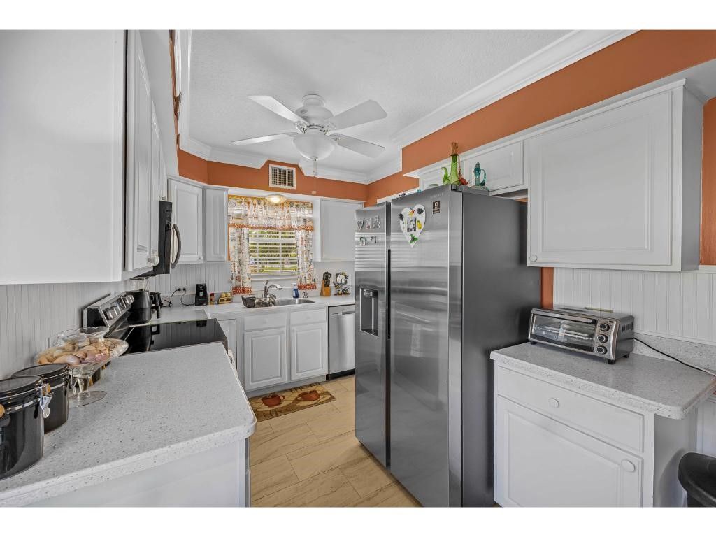 300 Grand Royale, #102 Circle, Unit 102, Vero Beach, FL 32962 Photo