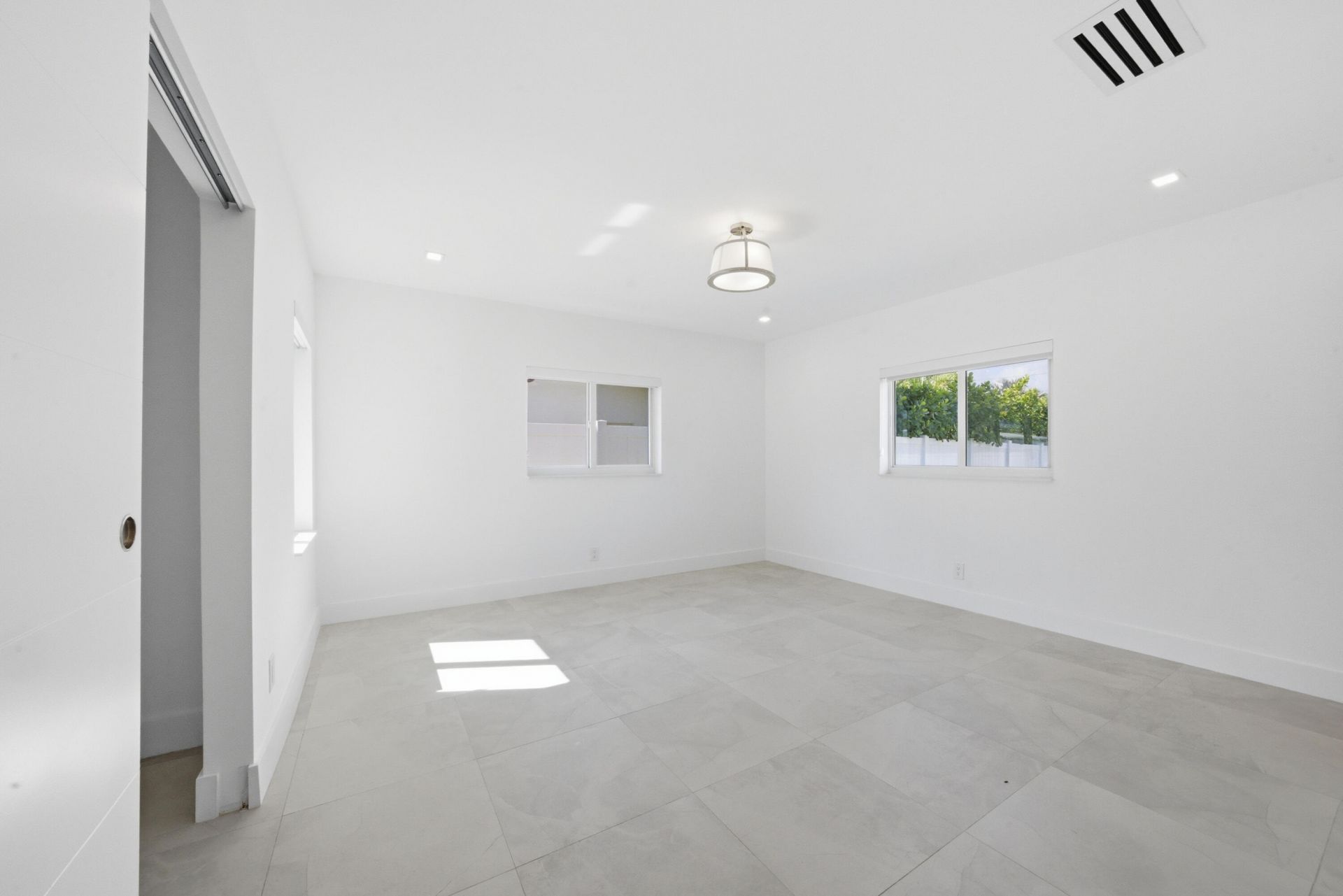 2001 NE 17th Way, Fort Lauderdale, FL 33305 Photo