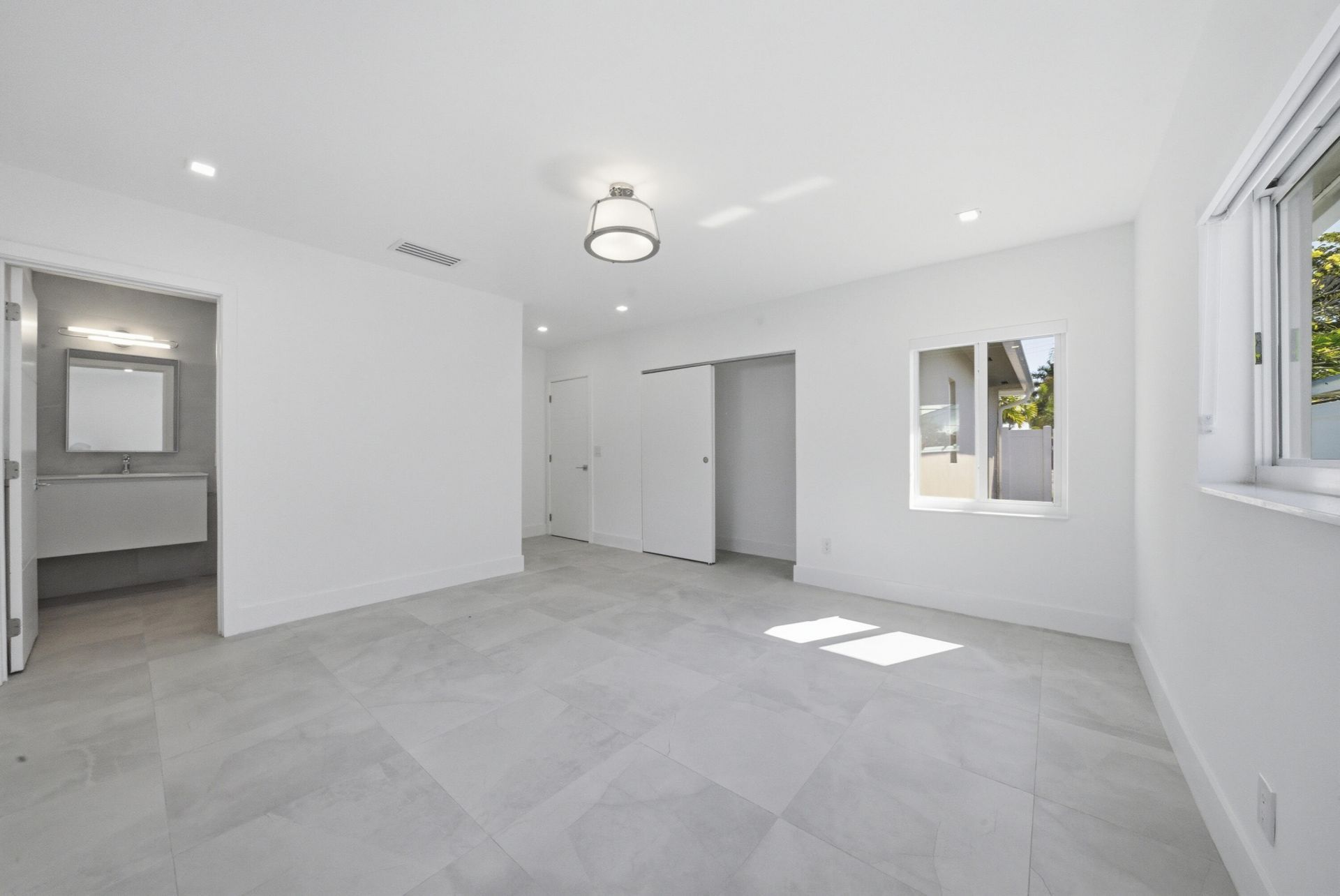 2001 NE 17th Way, Fort Lauderdale, FL 33305 Photo
