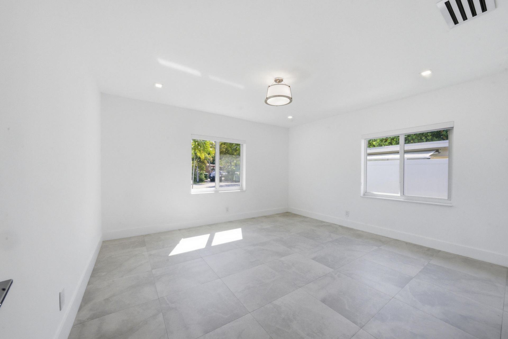 2001 NE 17th Way, Fort Lauderdale, FL 33305 Photo