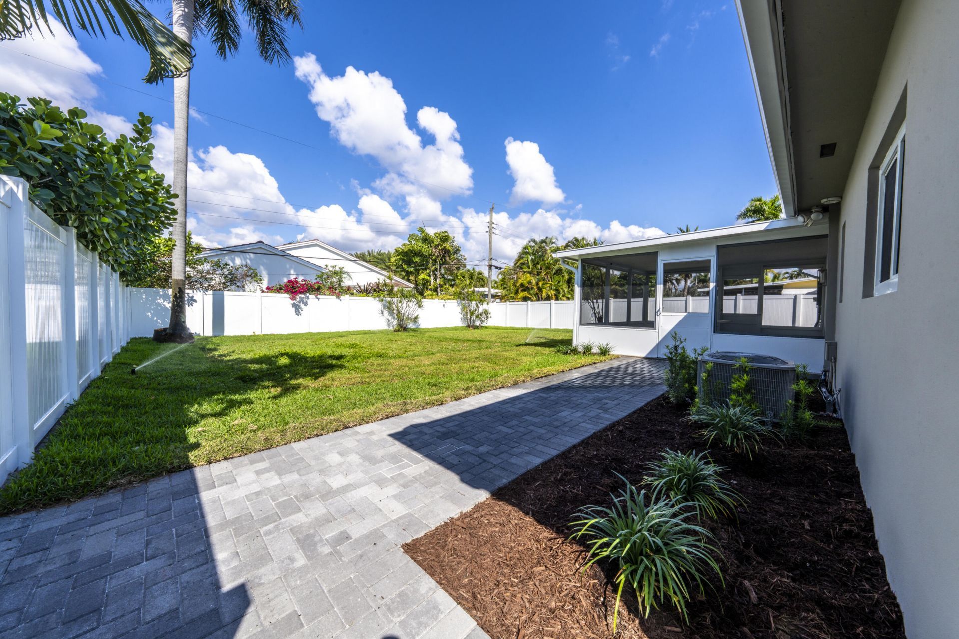 2001 NE 17th Way, Fort Lauderdale, FL 33305 Photo