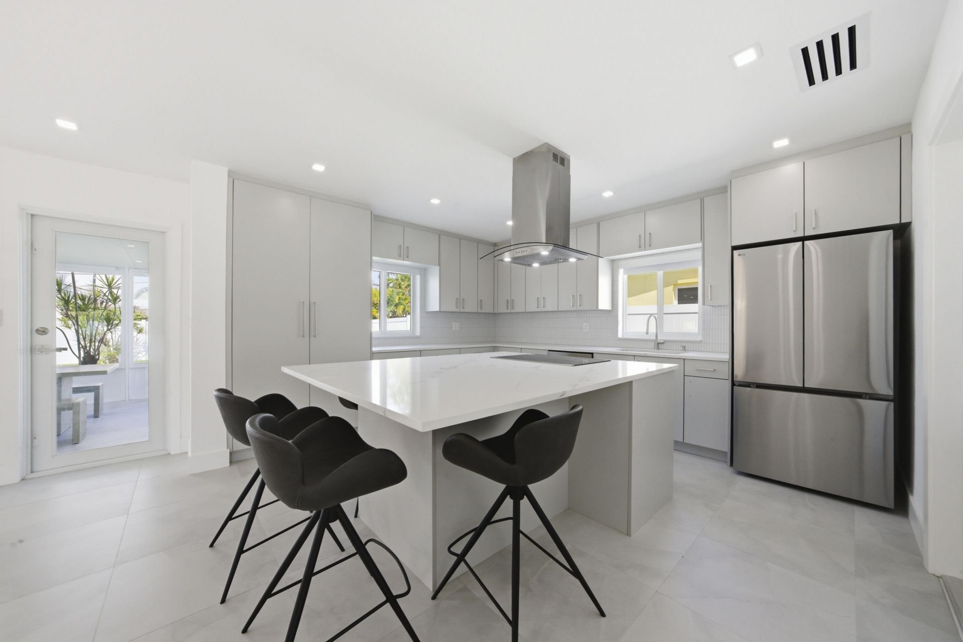 2001 NE 17th Way, Fort Lauderdale, FL 33305 Photo