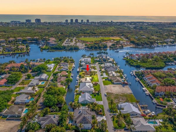 2339 Edward Road, Palm Beach Gardens, FL 33410