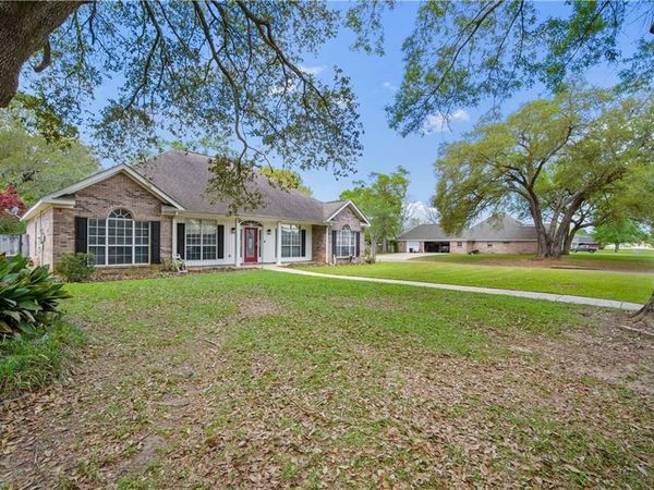 1578 Hunters Ridge Drive W, Mobile, AL 36695