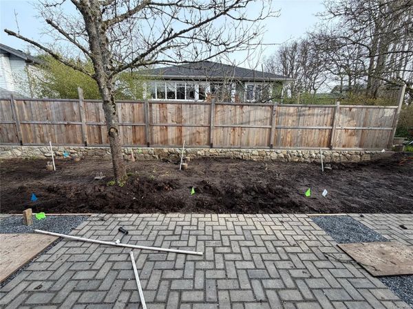 1048 Clarke Rd , Unit 2, Central Saanich, BC V8M 1C7