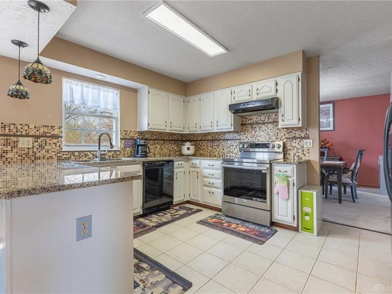 2258 Rosina Drive, Miamisburg, OH 45342 Photo 2