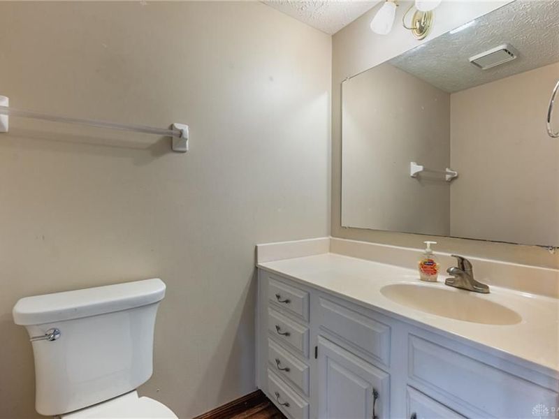 2258 Rosina Drive, Miamisburg, OH 45342 Photo 9