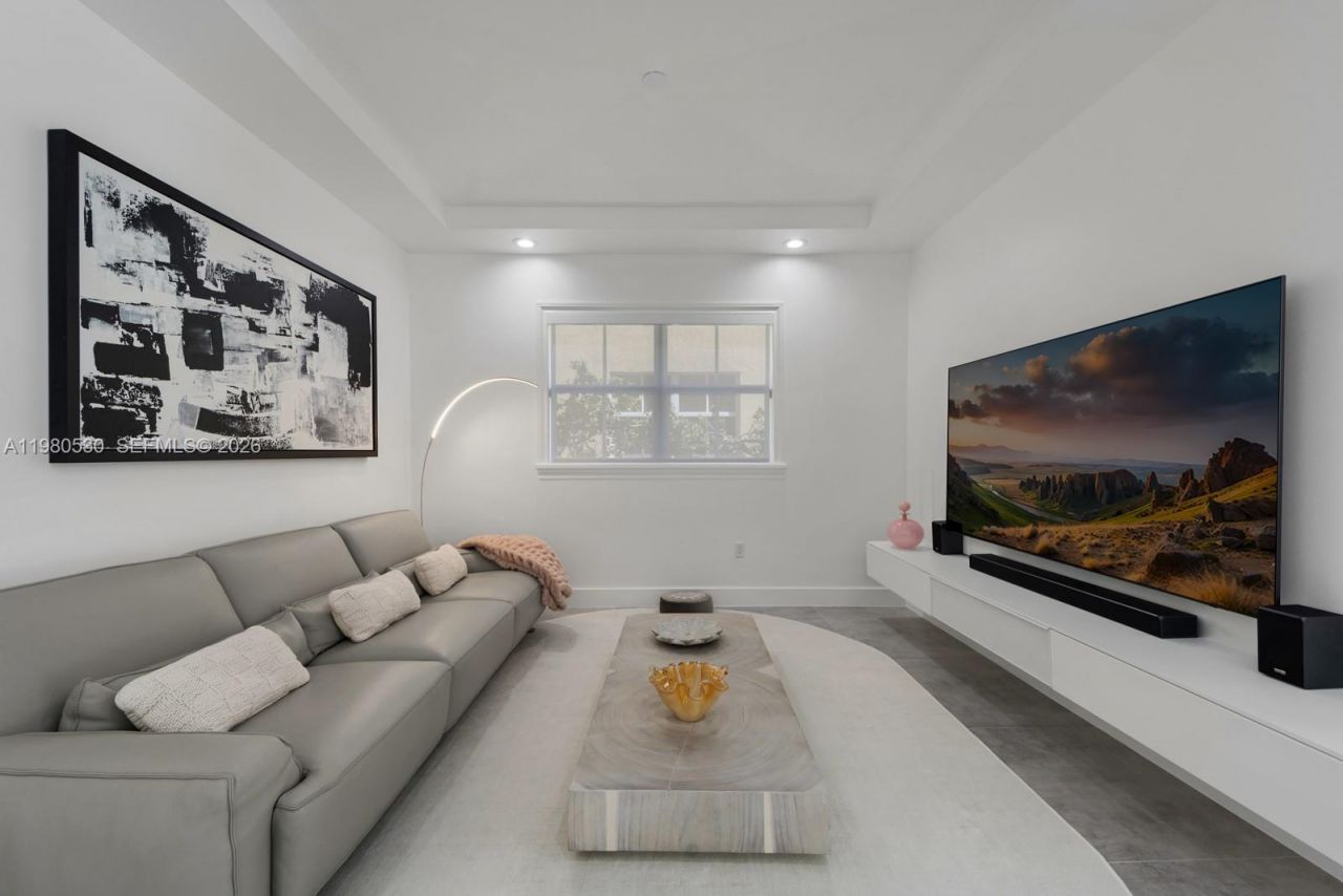 5790 SW 34th St, Miami, FL 33155 Photo