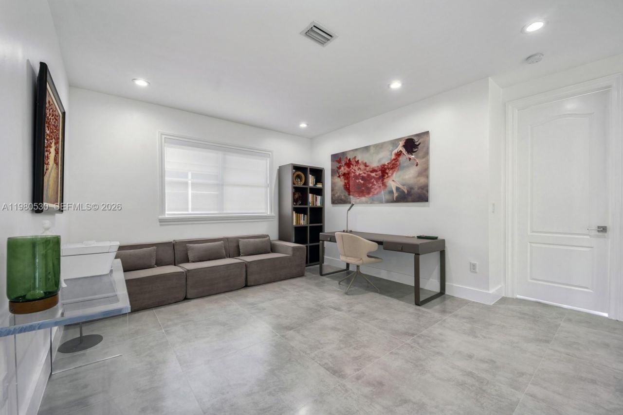 5790 SW 34th St, Miami, FL 33155 Photo