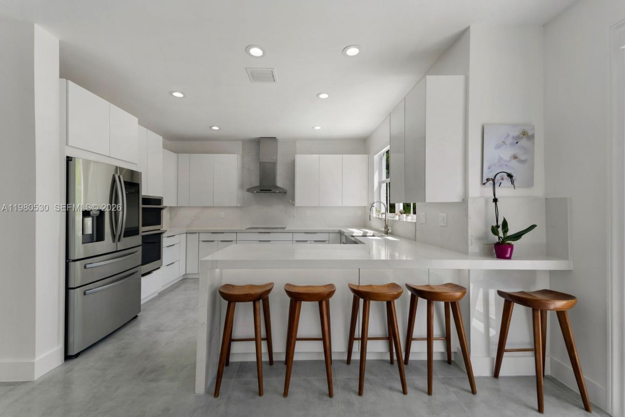 5790 SW 34th St, Miami, FL 33155 Photo