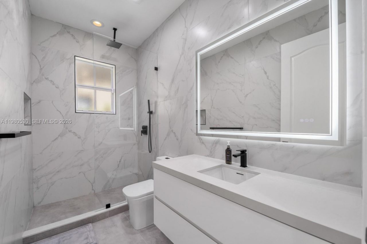 5790 SW 34th St, Miami, FL 33155 Photo