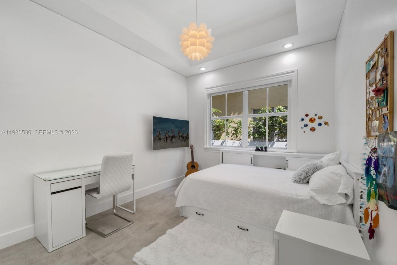 5790 SW 34th St, Miami, FL 33155 Photo