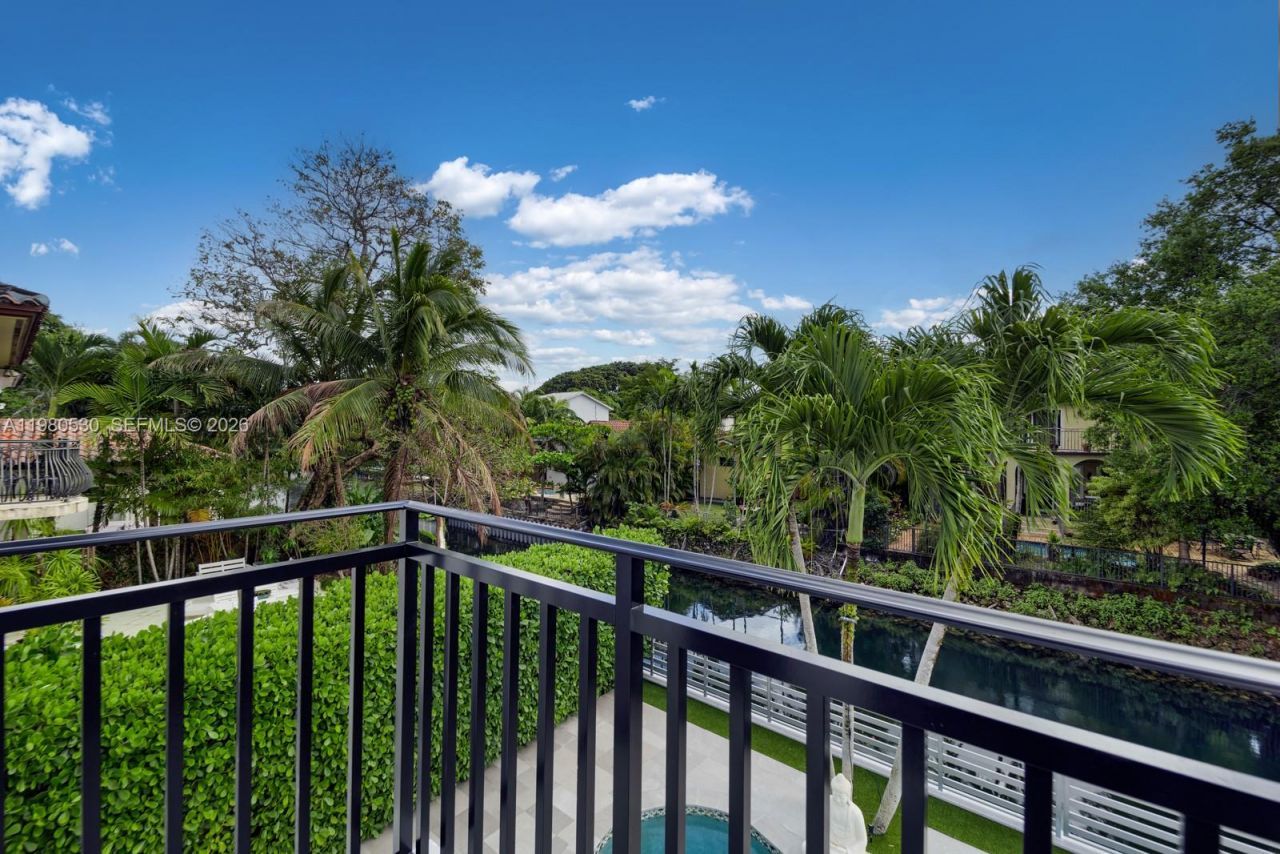 5790 SW 34th St, Miami, FL 33155 Photo