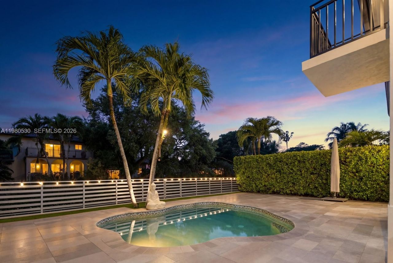 5790 SW 34th St, Miami, FL 33155 Photo