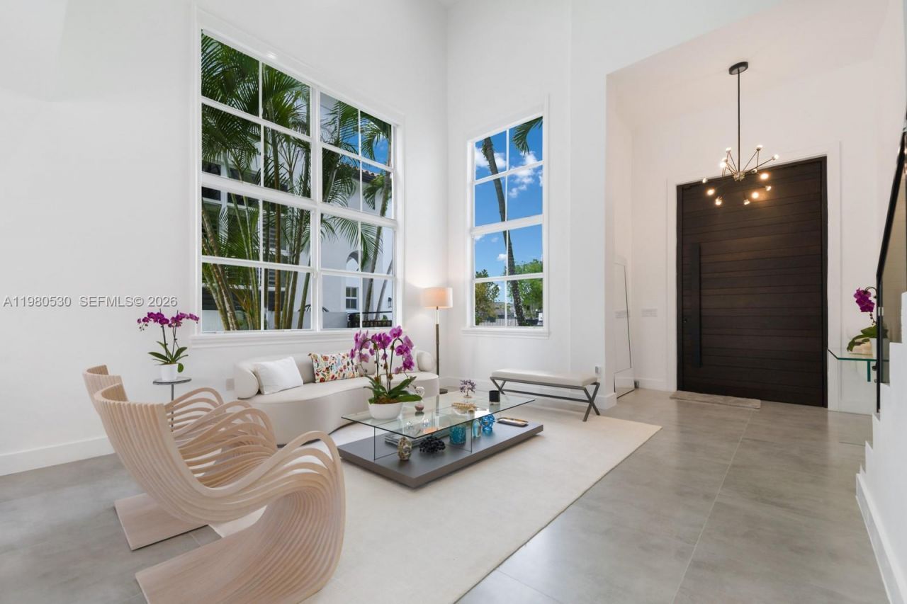 5790 SW 34th St, Miami, FL 33155 Photo