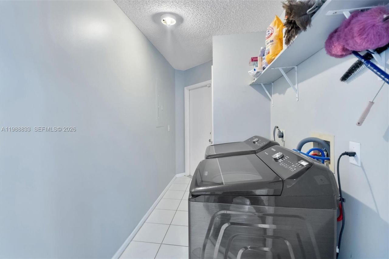 19031 NW 54th Ave, Miami Gardens, FL 33055 Photo