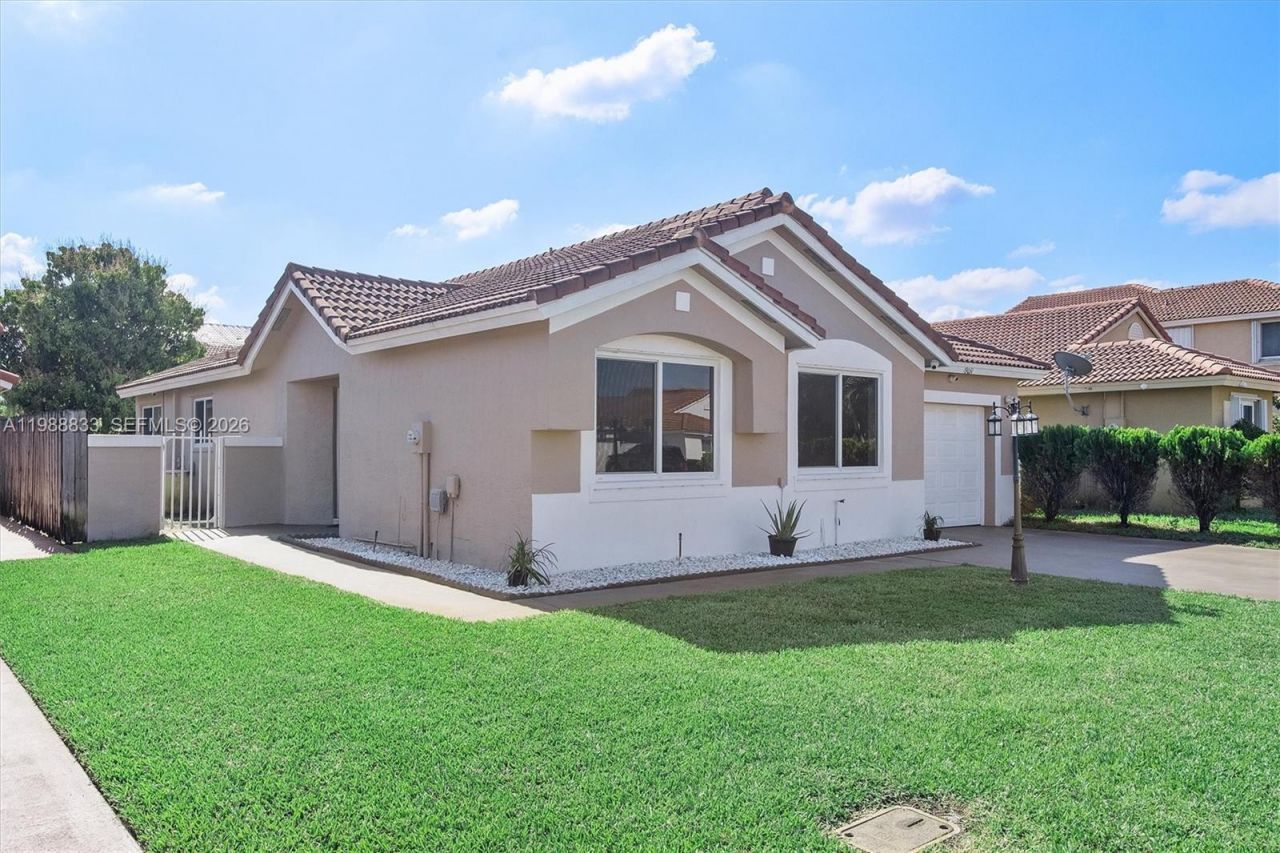 19031 NW 54th Ave, Miami Gardens, FL 33055 Photo